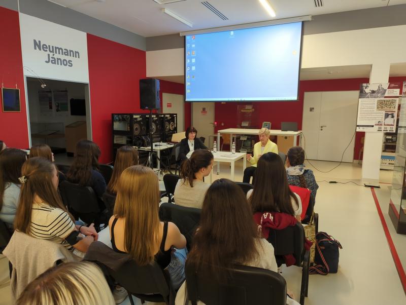 Női szakemberek adtak elő a Neumann Társaság Girls in ICT Day rendezvényén